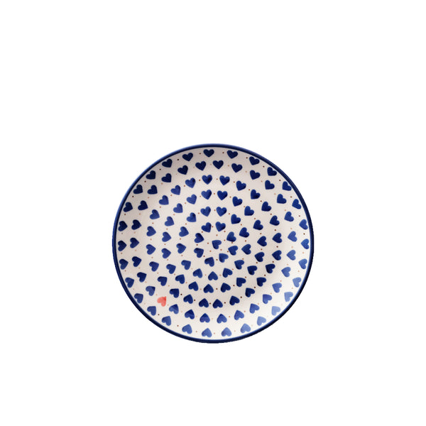 Polish Pottery breakfast plate 8" with navy hearts and one red heart on cream, Ceramika Artystyczna, Boleslawiec, 570x